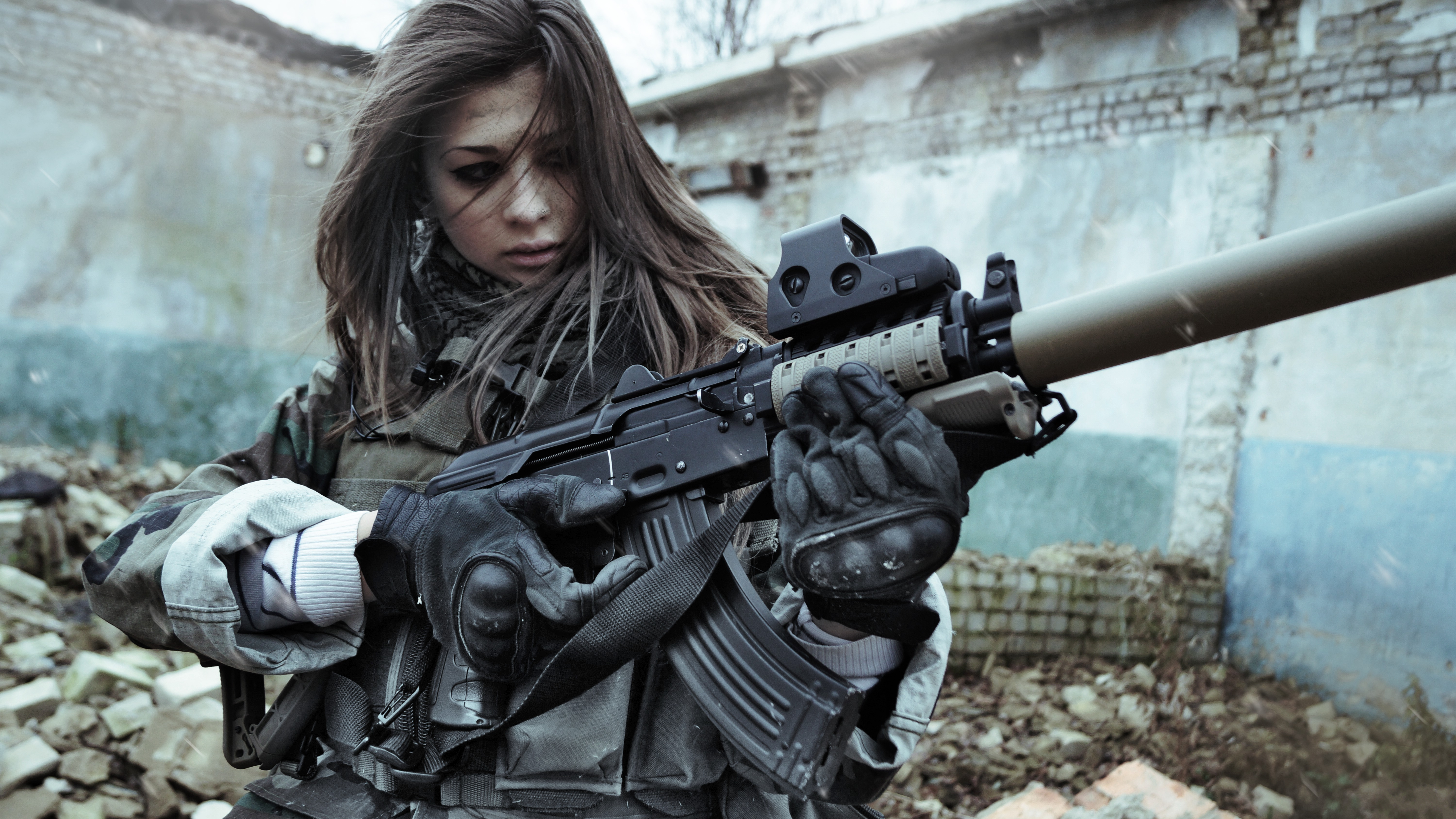 Wallpaper cinema, wallpaper, girl, gun, pistol, bra, weapon, woman for  mobile and desktop, section фильмы, resolution 3840x2160 - download