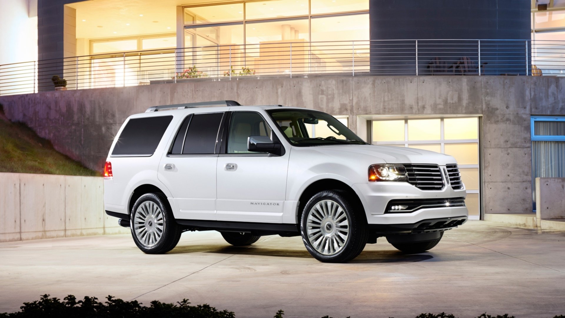 Download Vehicle Lincoln Navigator HD Wallpaper