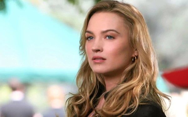 actress English Celebrity Sophia Myles HD Desktop Wallpaper | Background Image