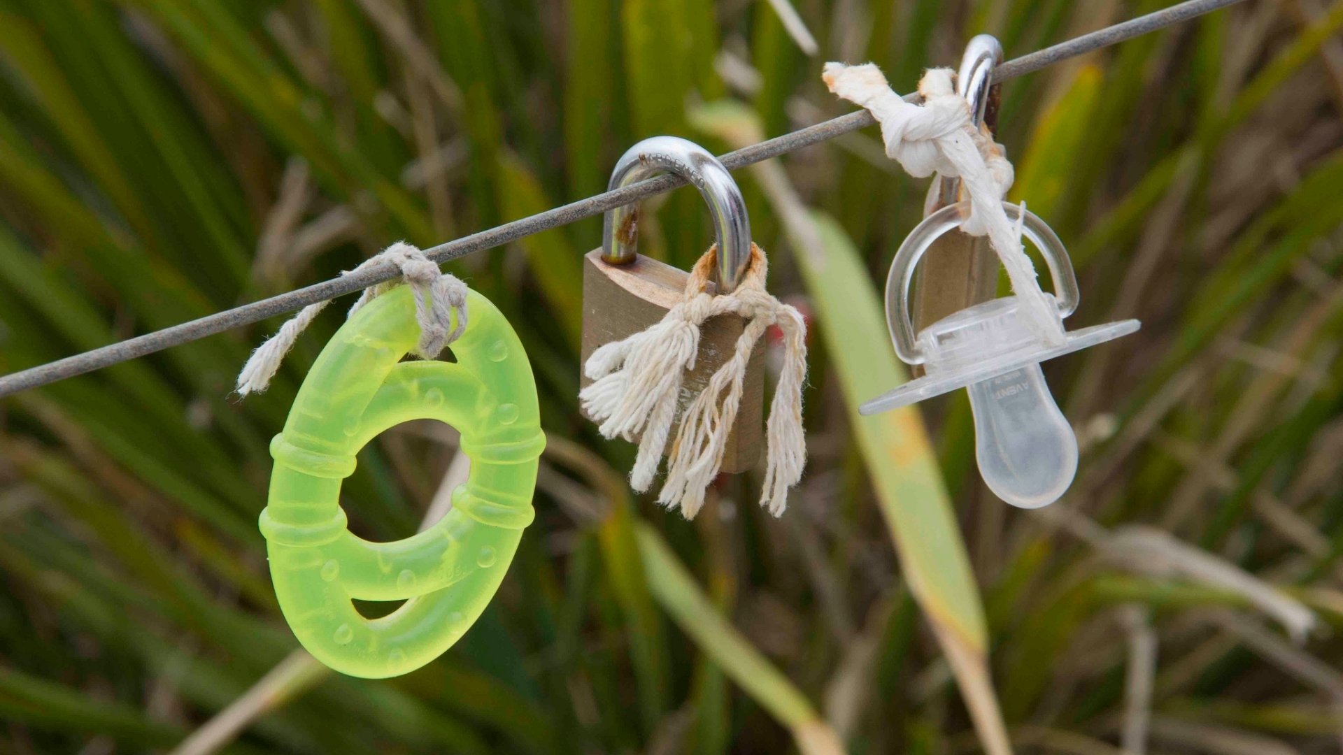 Download Man Made Padlock HD Wallpaper