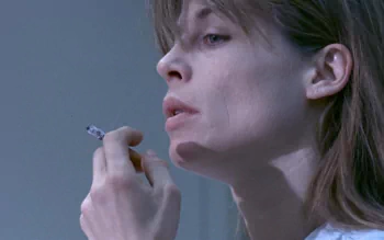 does linda hamilton smoke cigarettes Sarah Connor Icon: Linda Hamilton in Terminator 2 HD Wallpaper | 2400x1015