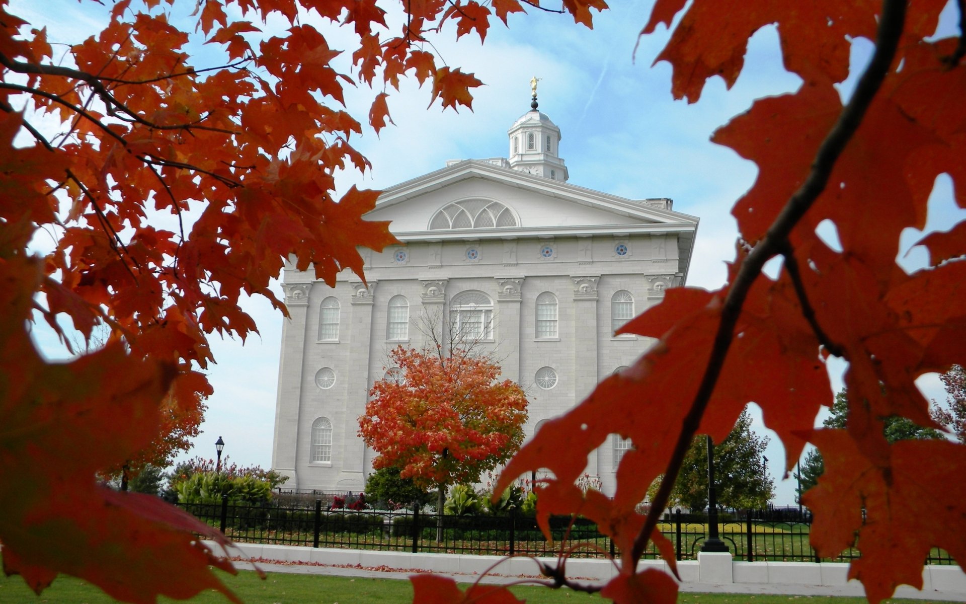 Download Religious Nauvoo Temple HD Wallpaper