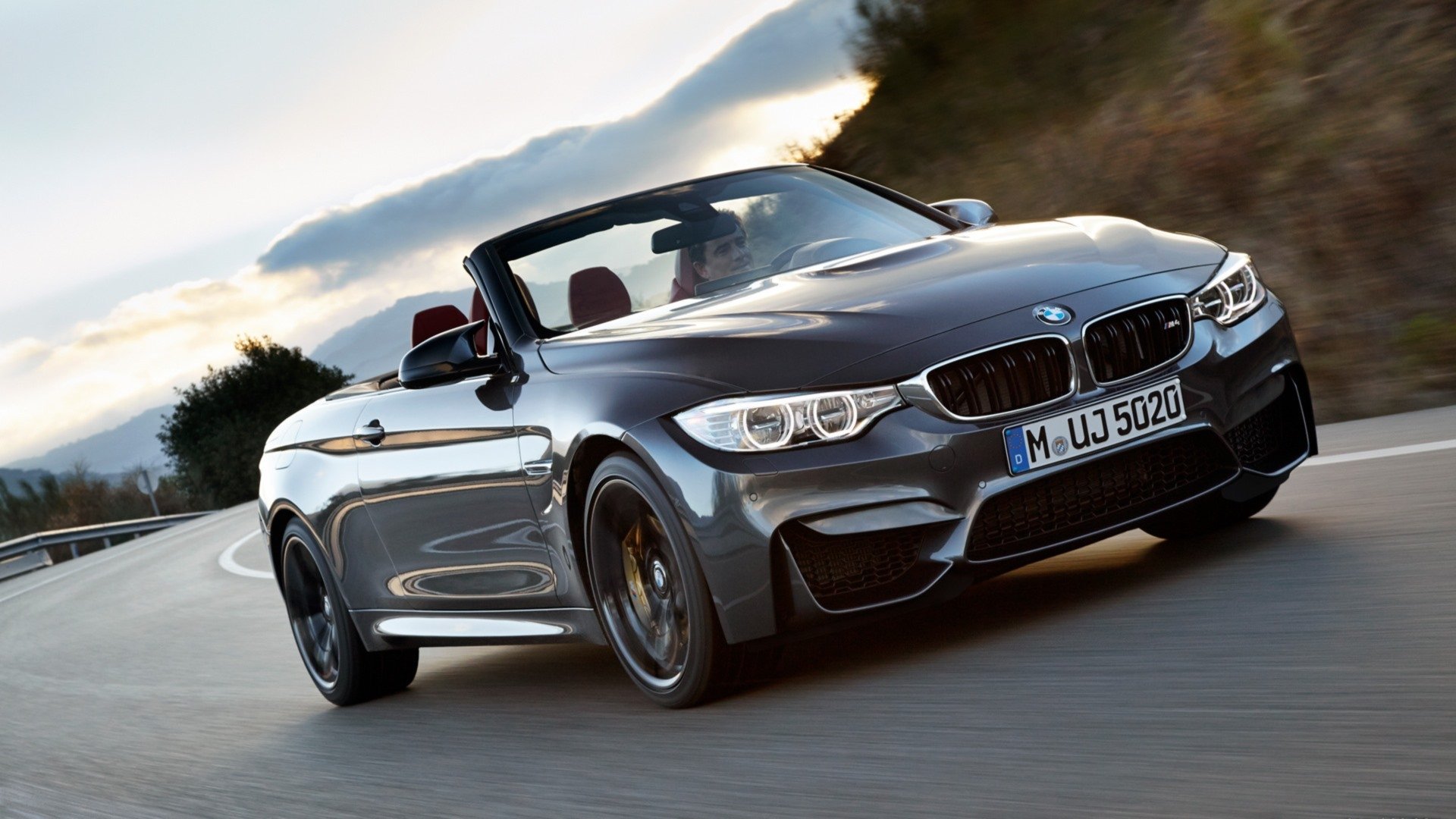 Download Vehicle 2015 BMW M4 Cabrio HD Wallpaper