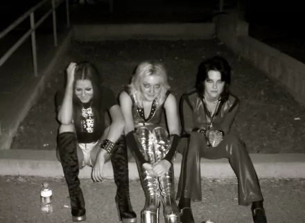 Kristen Stewart Dakota Fanning movie the runaways HD Desktop Wallpaper | Background Image