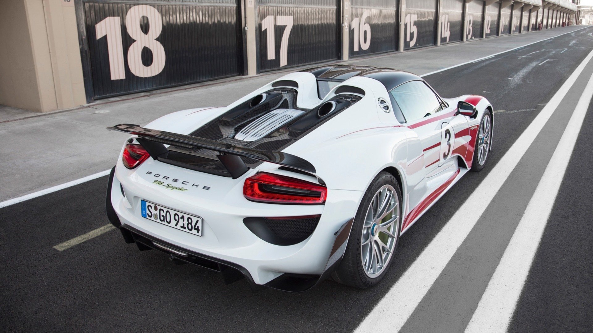 Download Vehicle Porsche 918 Spyder HD Wallpaper
