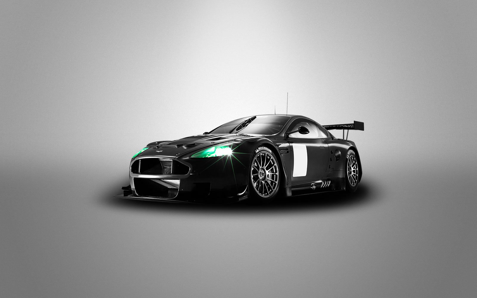 Download Vehicle Aston Martin Wallpaper