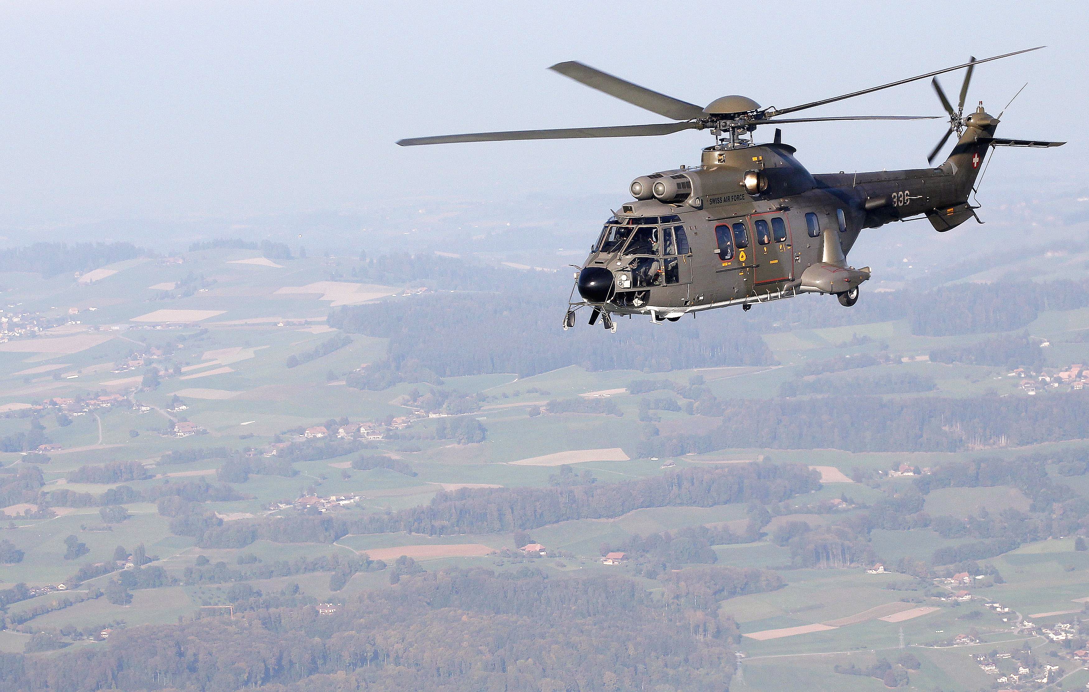 Eurocopter AS332 Super Puma Fondos pantalla HD y Fondos Escritorio