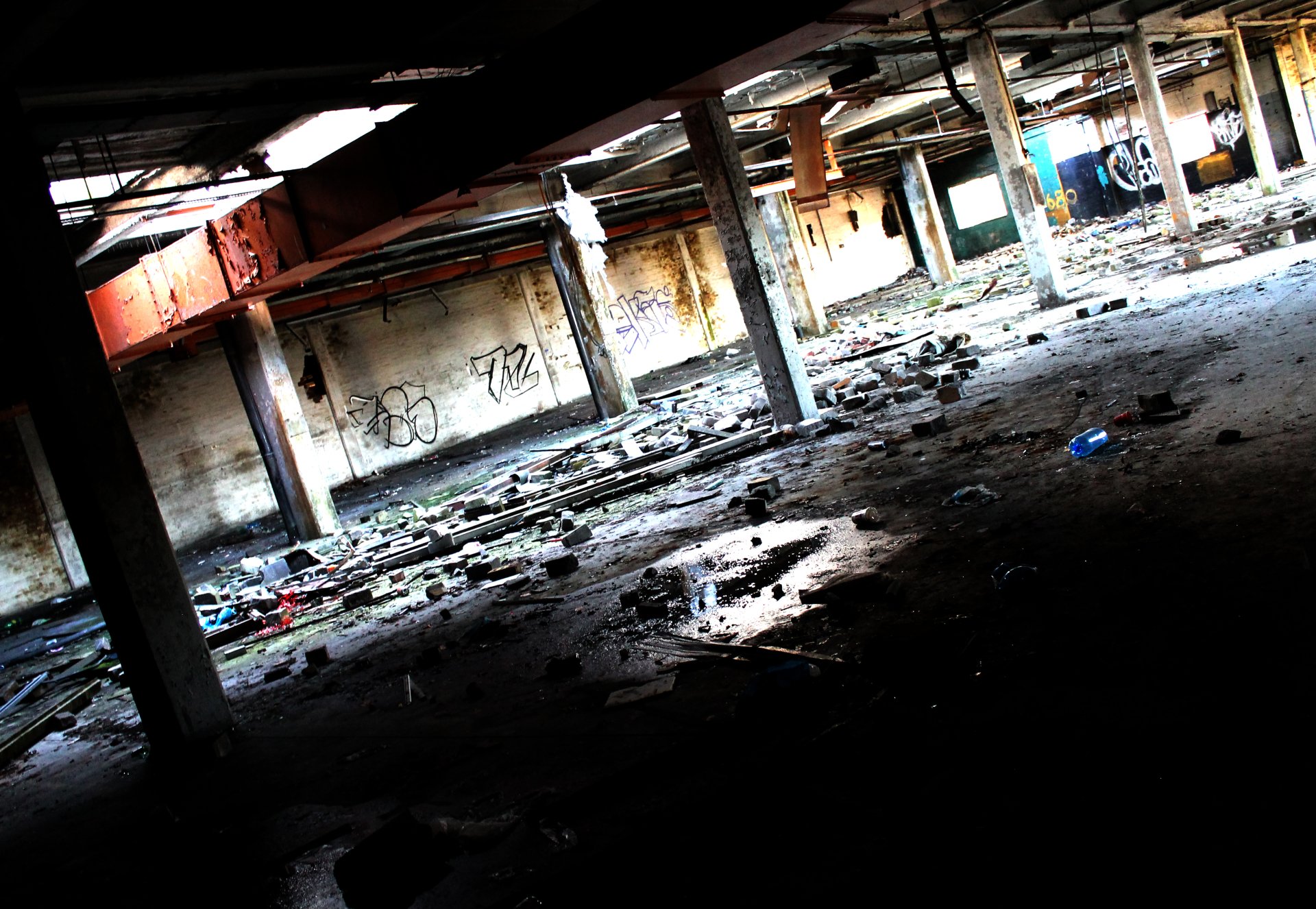 Download Man Made Ruin 4k Ultra HD Wallpaper by bleak