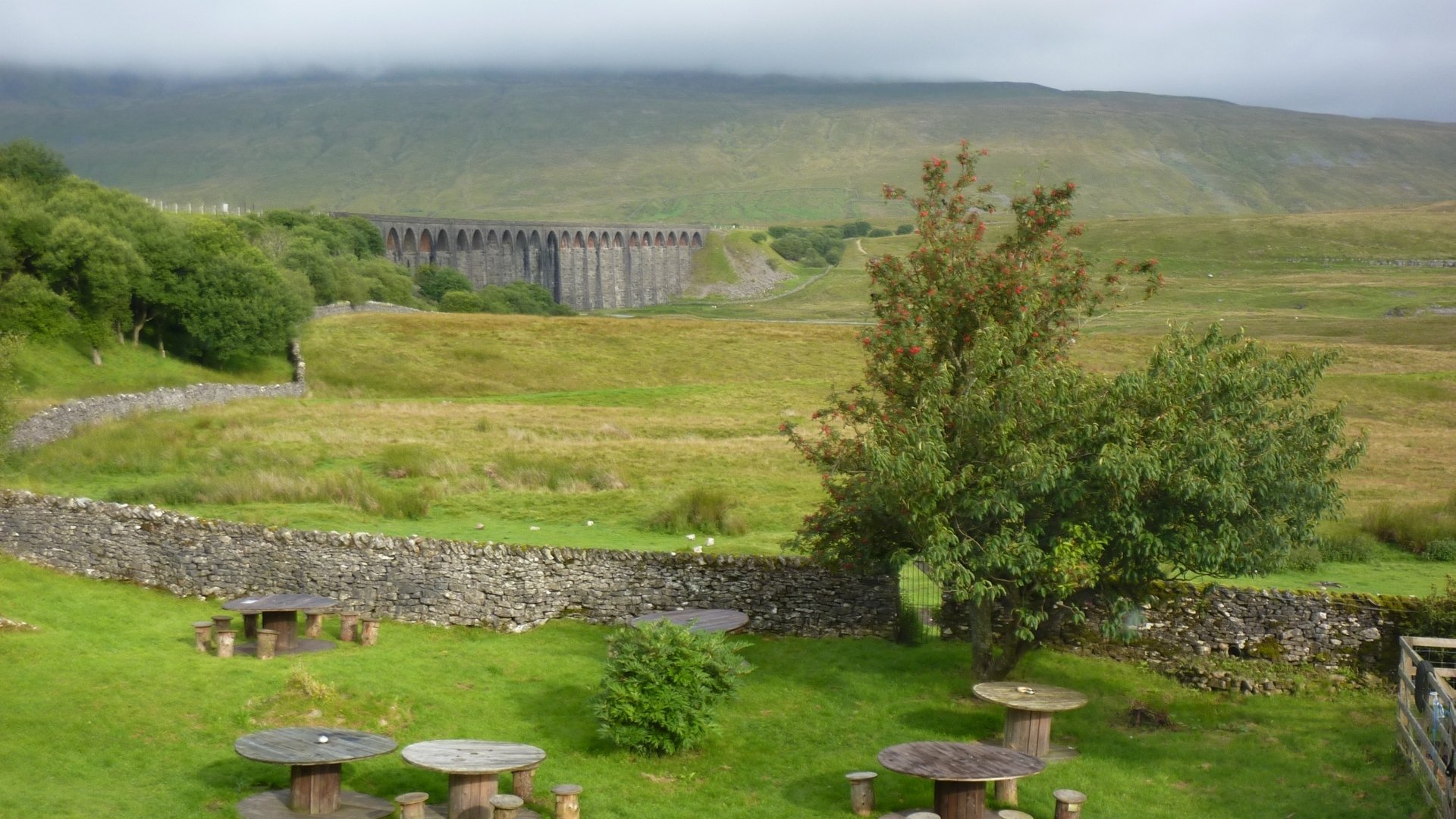 Download Man Made Ribblehead Viaduct HD Wallpaper