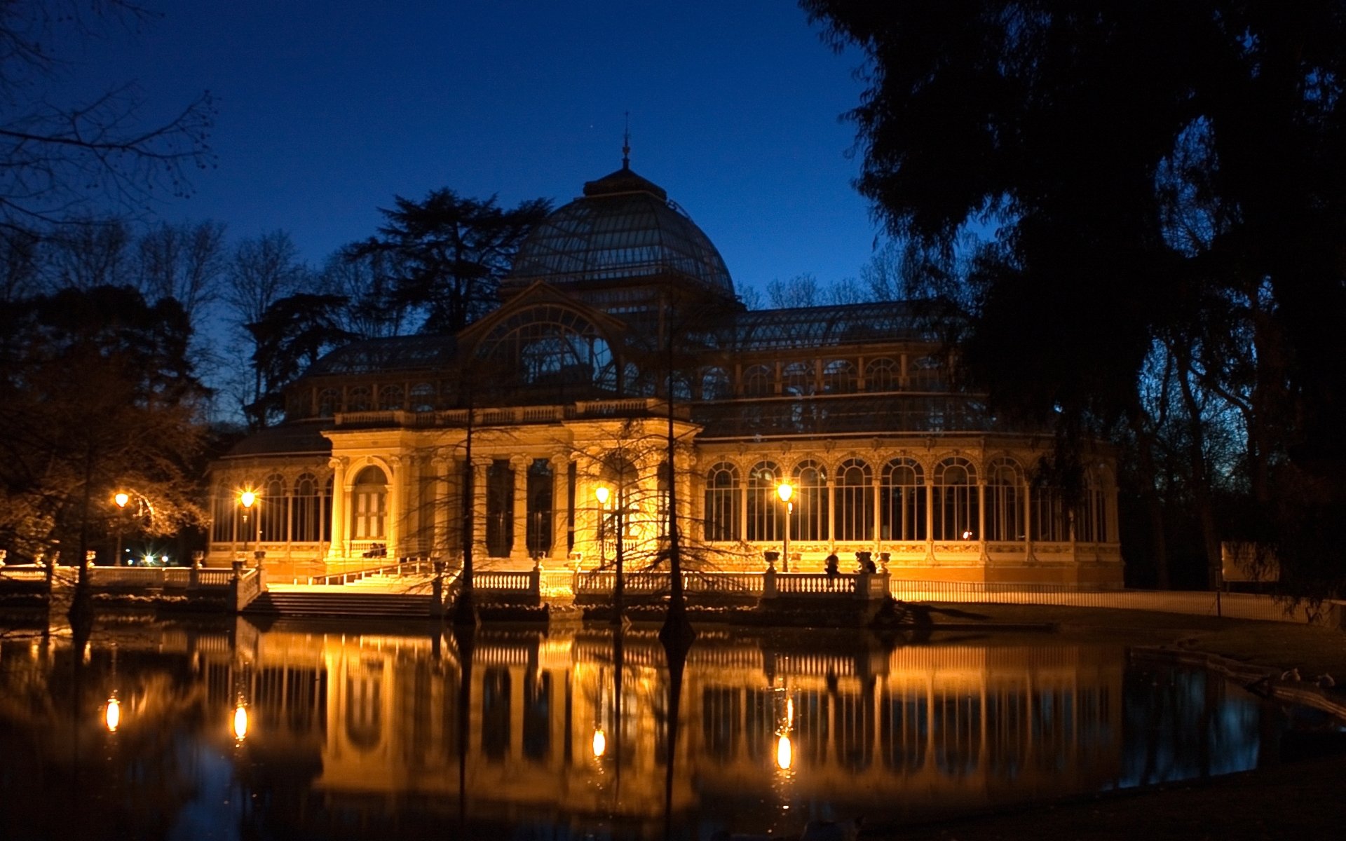 Download Man Made Palacio De Cristal HD Wallpaper