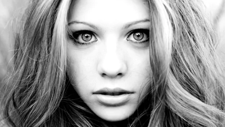 Celebrity Michelle Trachtenberg HD Desktop Wallpaper | Background Image