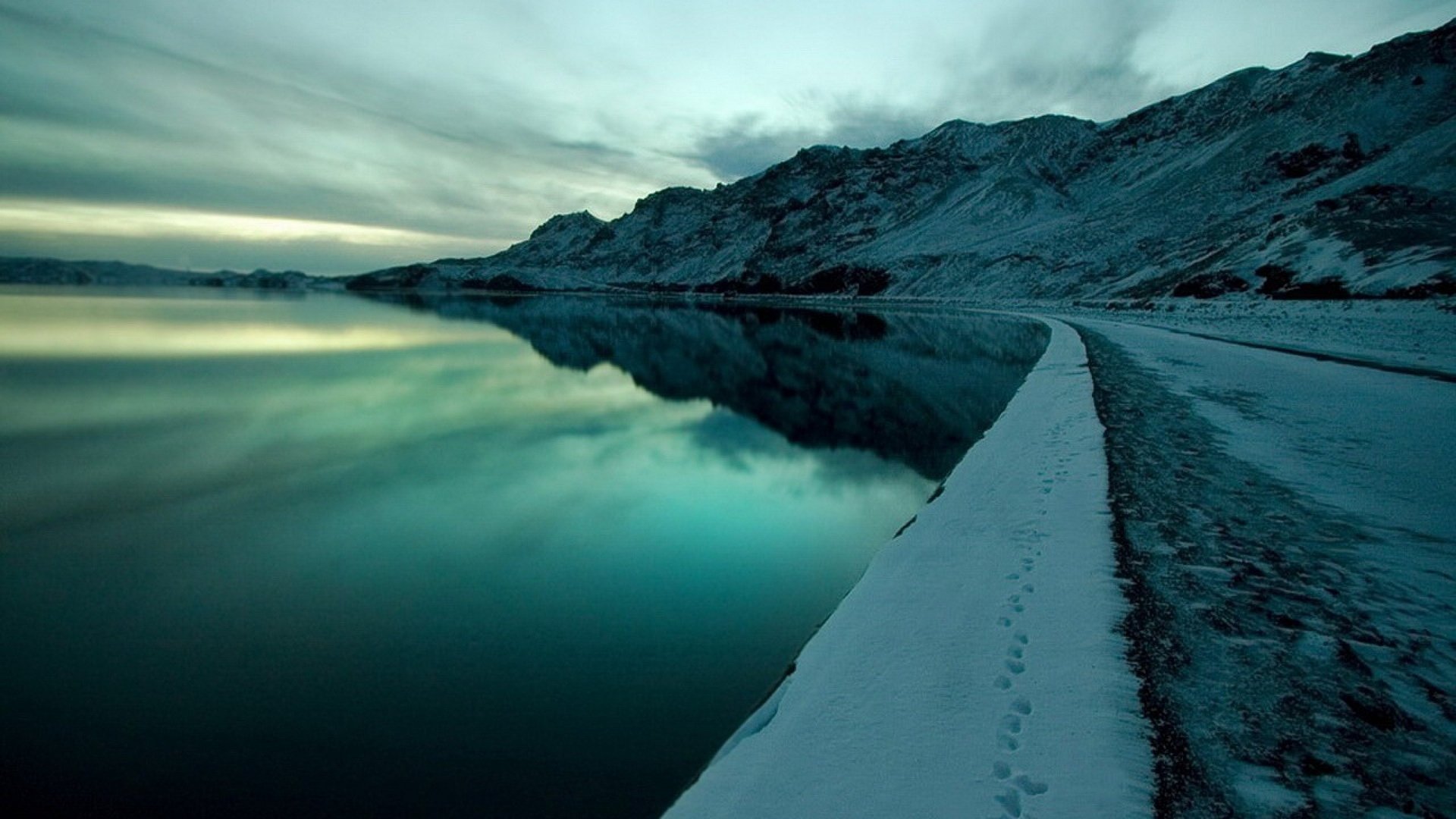 Download Nature River HD Wallpaper