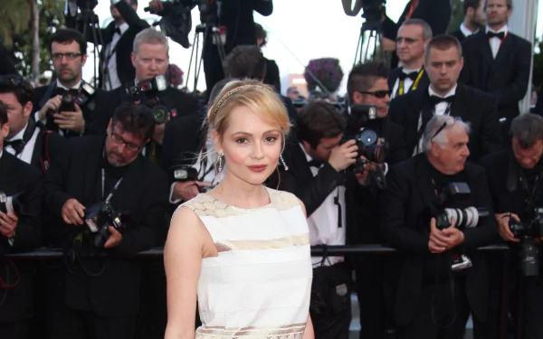 French actress woman Beatrice Rosen HD Desktop Wallpaper | Background Image