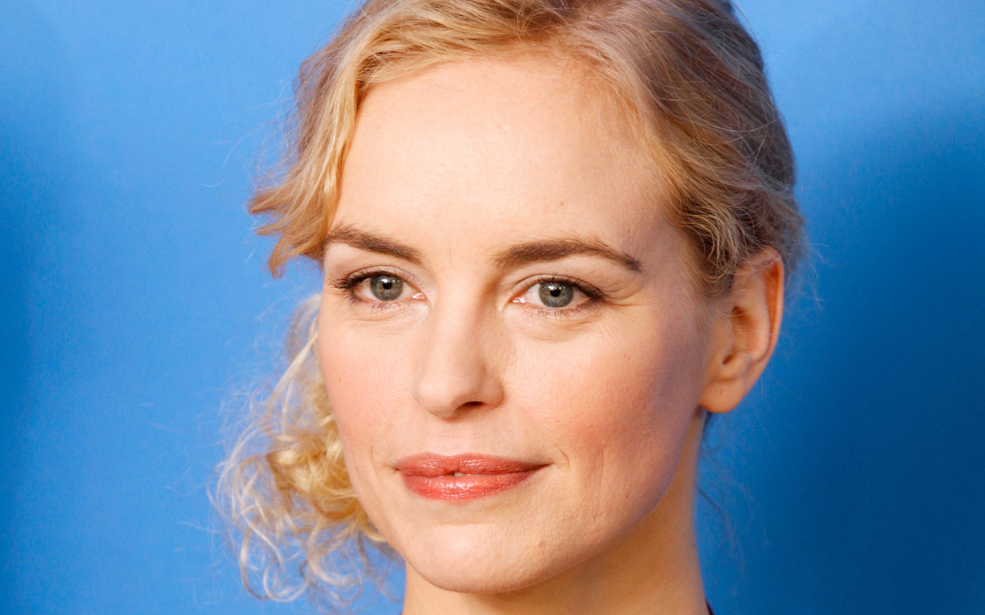 Download Actress German Woman Nina Hoss HD Wallpaper