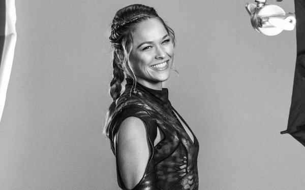 Movie The Expendables 3 The Expendables Ronda Rousey Luna HD Wallpaper | Background Image