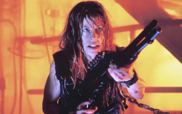 Sarah Connor Linda Hamilton movie Terminator 2: Judgment Day HD Desktop Wallpaper | Background Image
