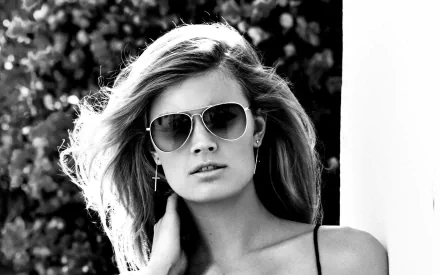 model French woman Constance Jablonski HD Desktop Wallpaper | Background Image