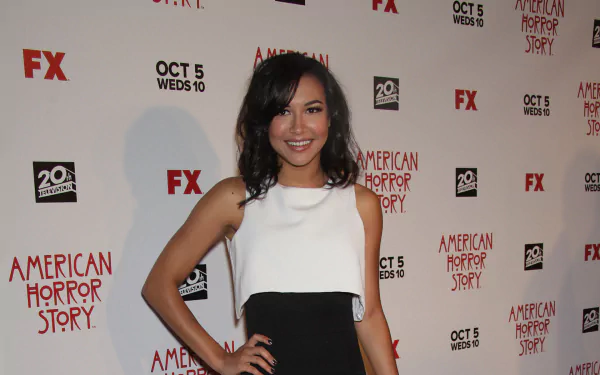 American actress Celebrity Naya Rivera HD Desktop Wallpaper | Background Image