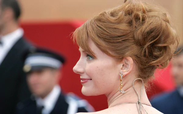 actress American Celebrity Bryce Dallas Howard HD Desktop Wallpaper | Background Image