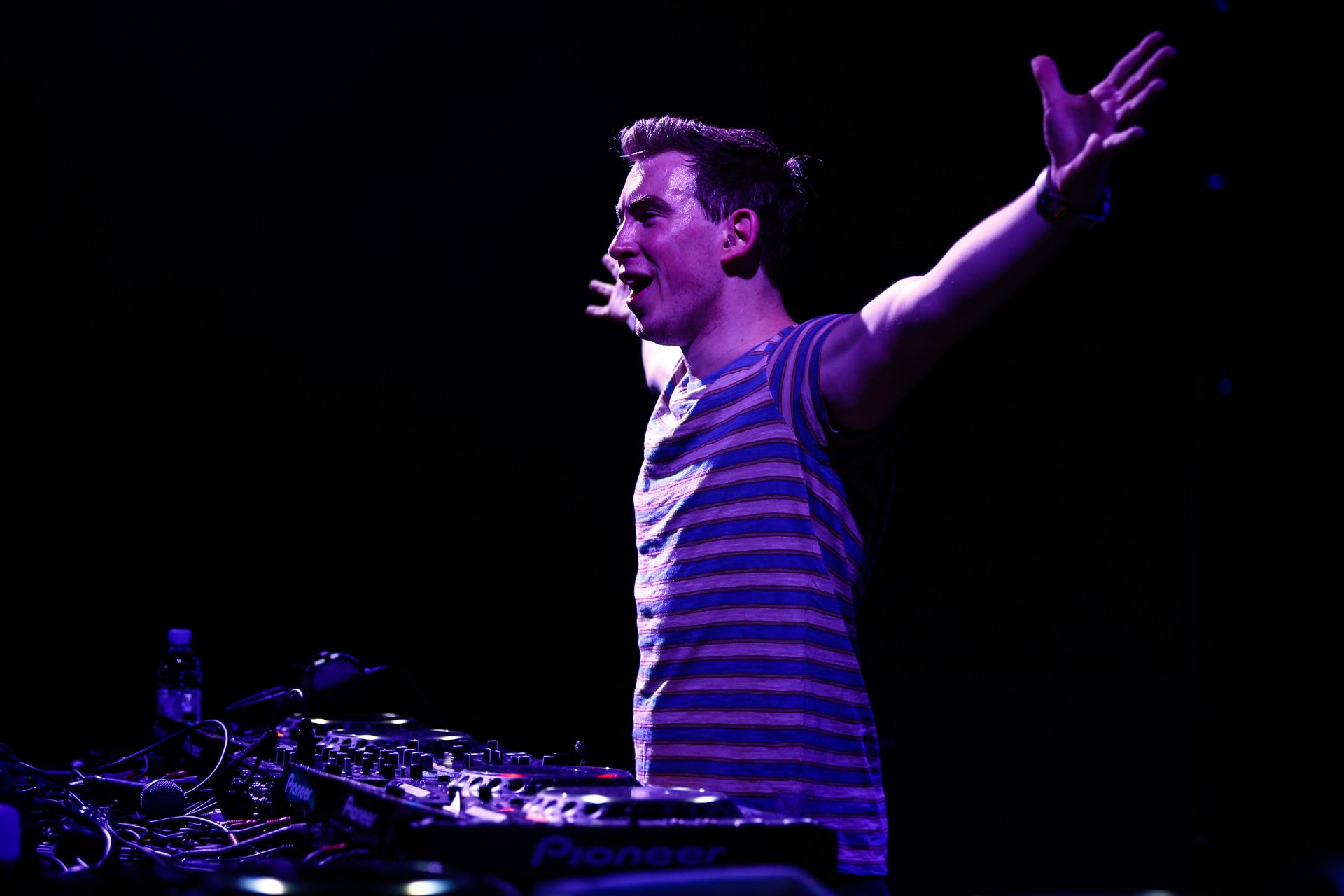 Download Music Hardwell 4k Ultra HD Wallpaper