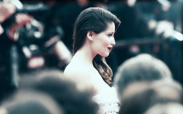 model French Celebrity Laetitia Casta HD Desktop Wallpaper | Background Image