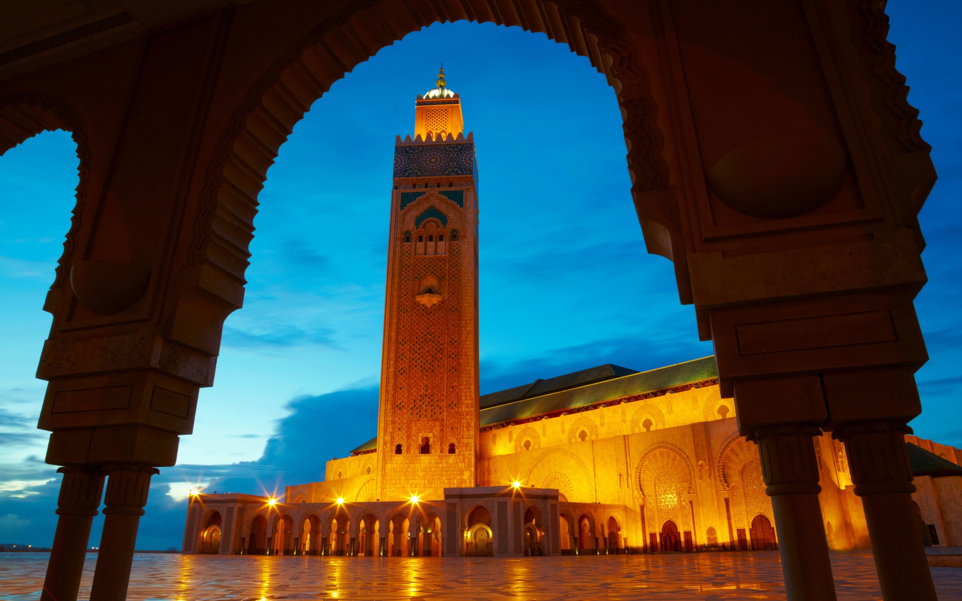 Religious Hassan II Mosque HD Wallpaper | Background Image
