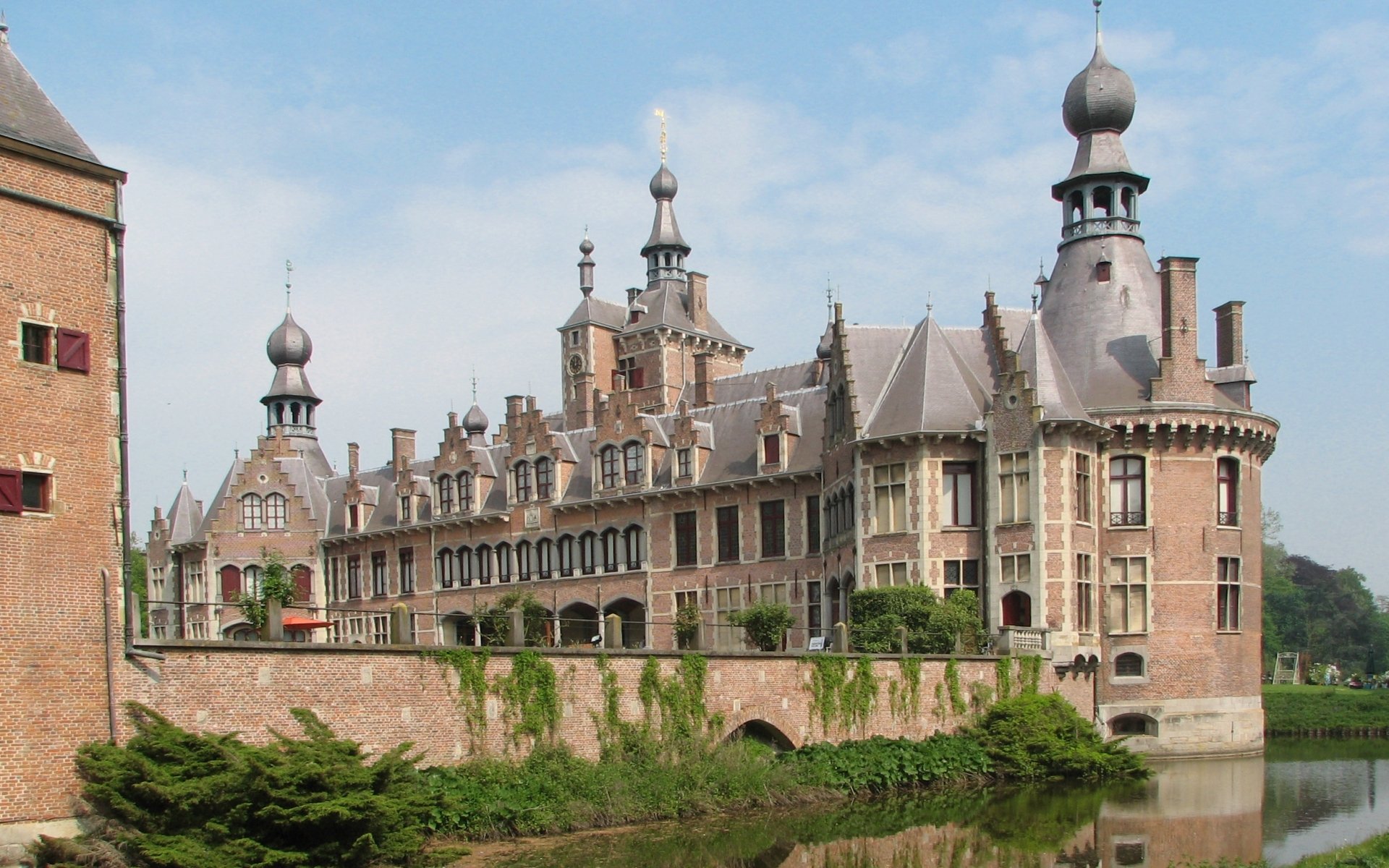 Download Man Made Ooidonk Castle HD Wallpaper