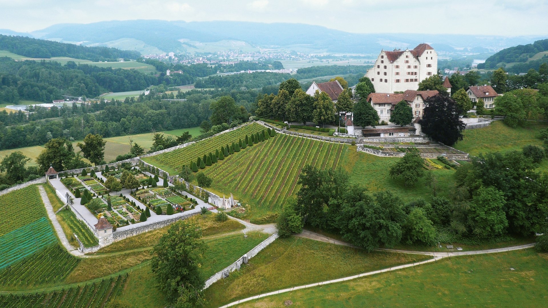 Download Man Made Wildegg Castle HD Wallpaper