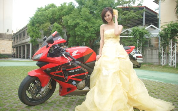 Frauen Lín Yǔ Models Taiwan Taiwanese Asiatinnen Dress Braut Bike Honda Modell Smile HD Wallpaper | Hintergrund
