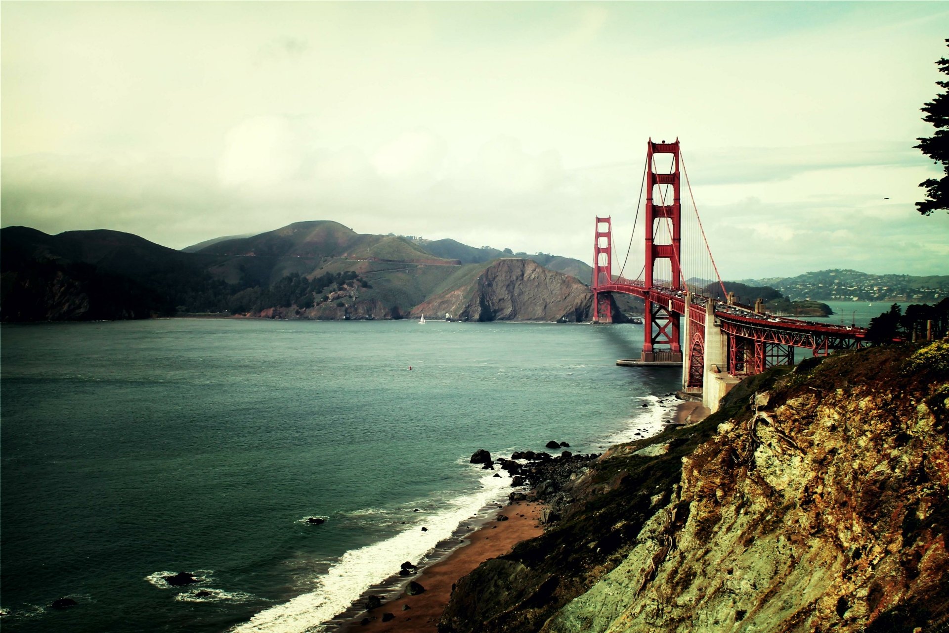 Download Man Made Golden Gate Bridge HD Wallpaper