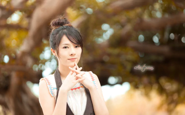 bokeh fall Taiwanese asian woman Becky (Taiwanese Model) HD Desktop Wallpaper | Background Image