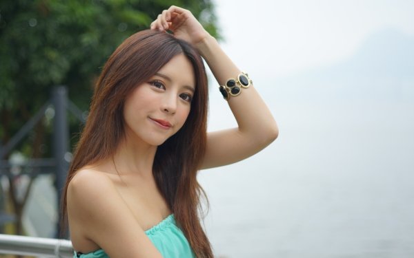 Women Zhang Qi Jun Julie Chang Model Asian Taiwanese Smile Bracelet Bokeh Hong Kong HD Wallpaper | Background Image