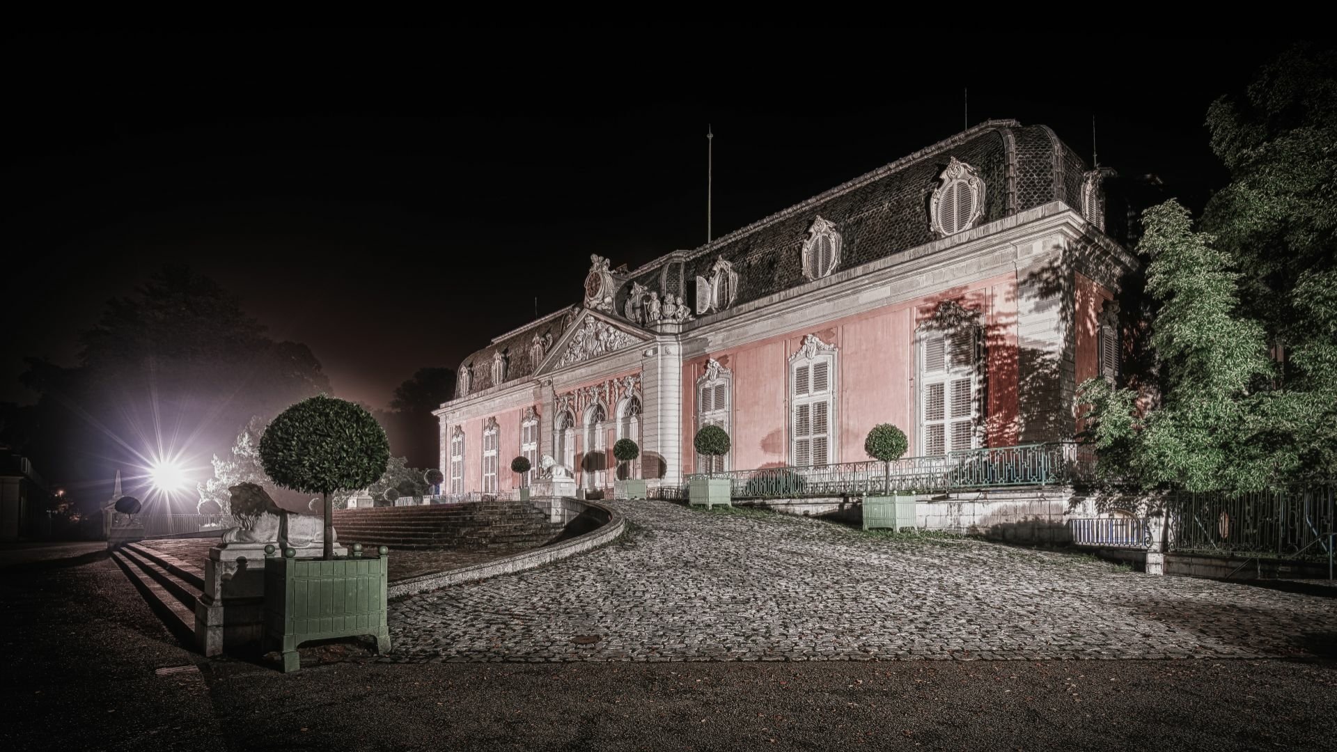 Download Man Made Benrath Palace HD Wallpaper