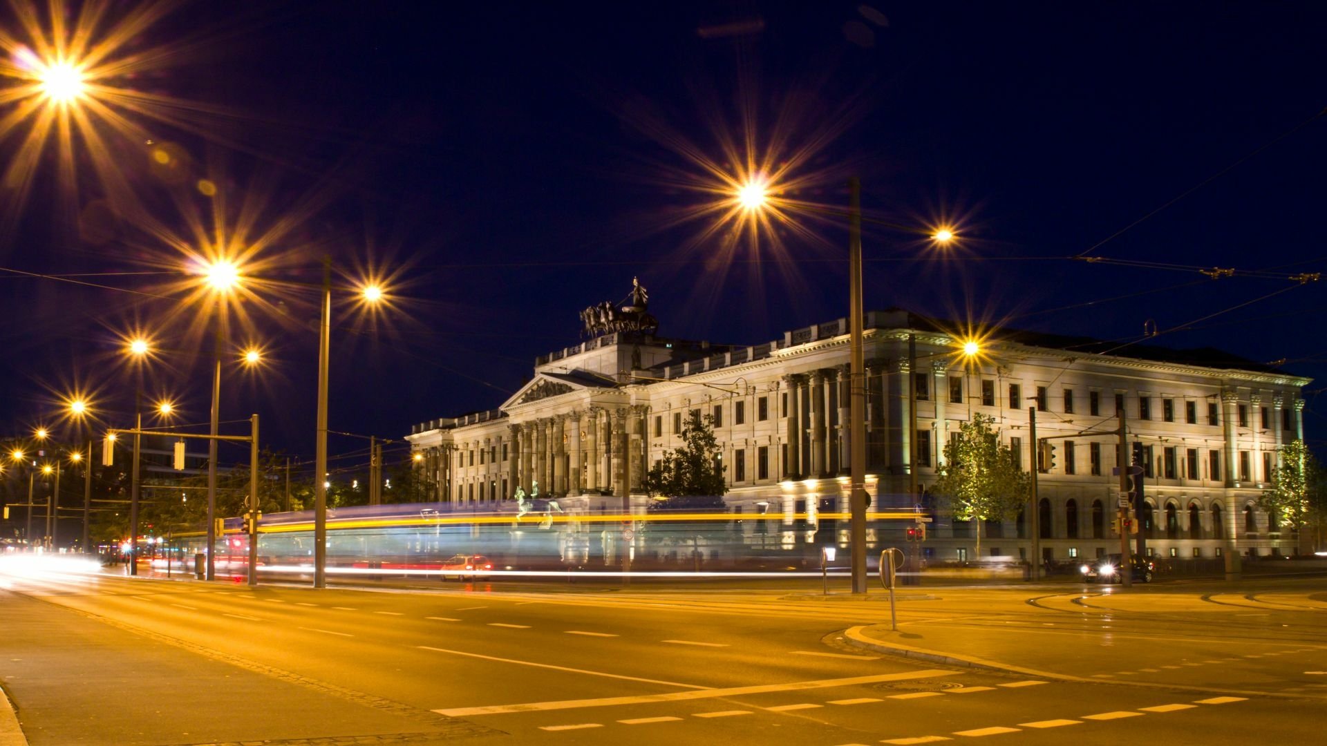 Download Man Made Brunswick Palace HD Wallpaper