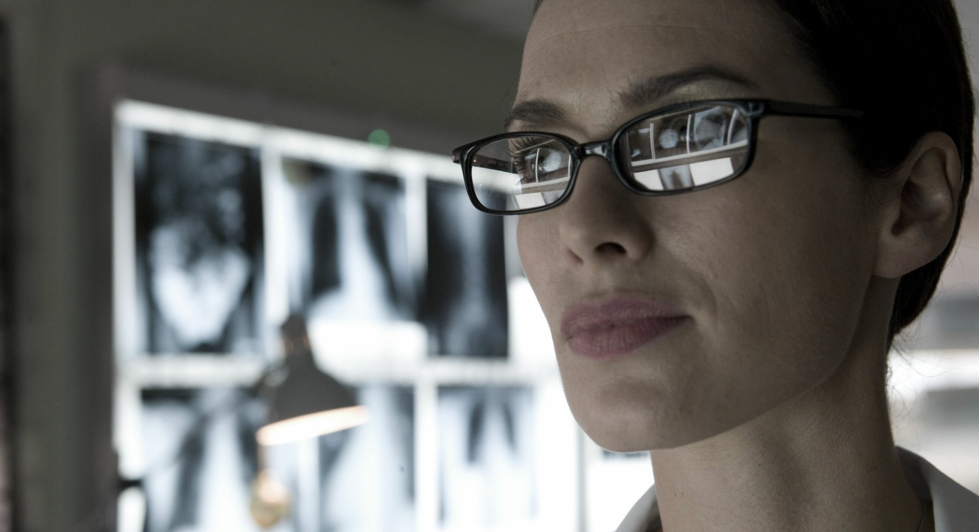 Download Lena Headey Movie The Broken 4k Ultra HD Wallpaper