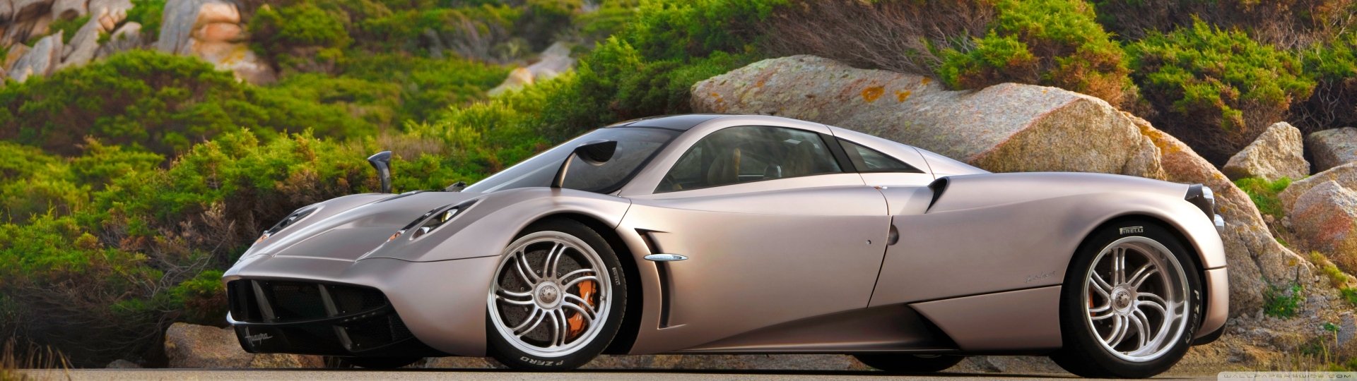 Download Vehicle Pagani Huayra HD Wallpaper