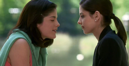 Selma Blair Sarah Michelle Gellar movie Cruel Intentions HD Desktop Wallpaper | Background Image