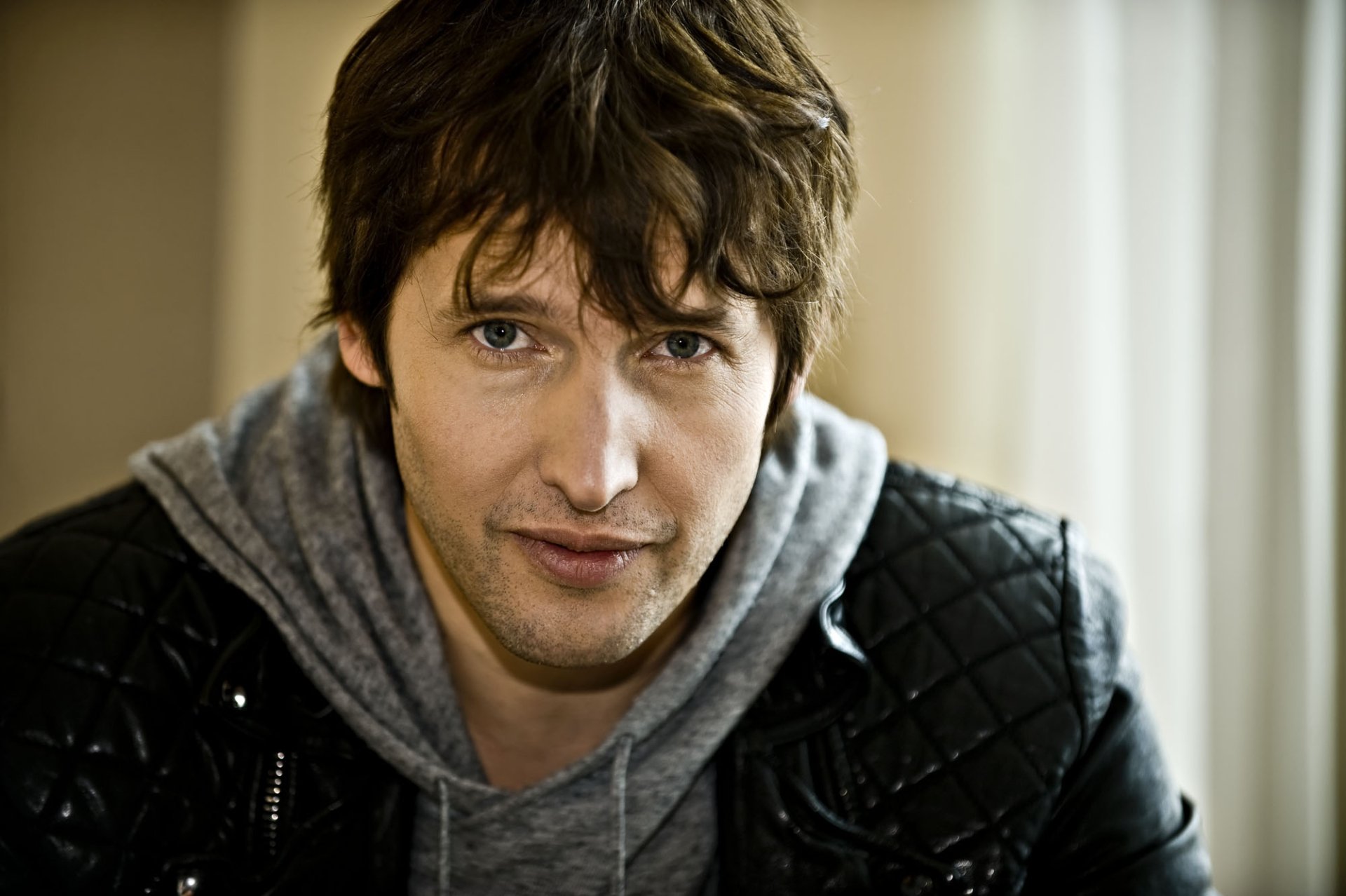 Download Music James Blunt HD Wallpaper