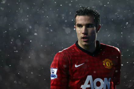 Robin van Persie Sports HD Desktop Wallpaper | Background Image
