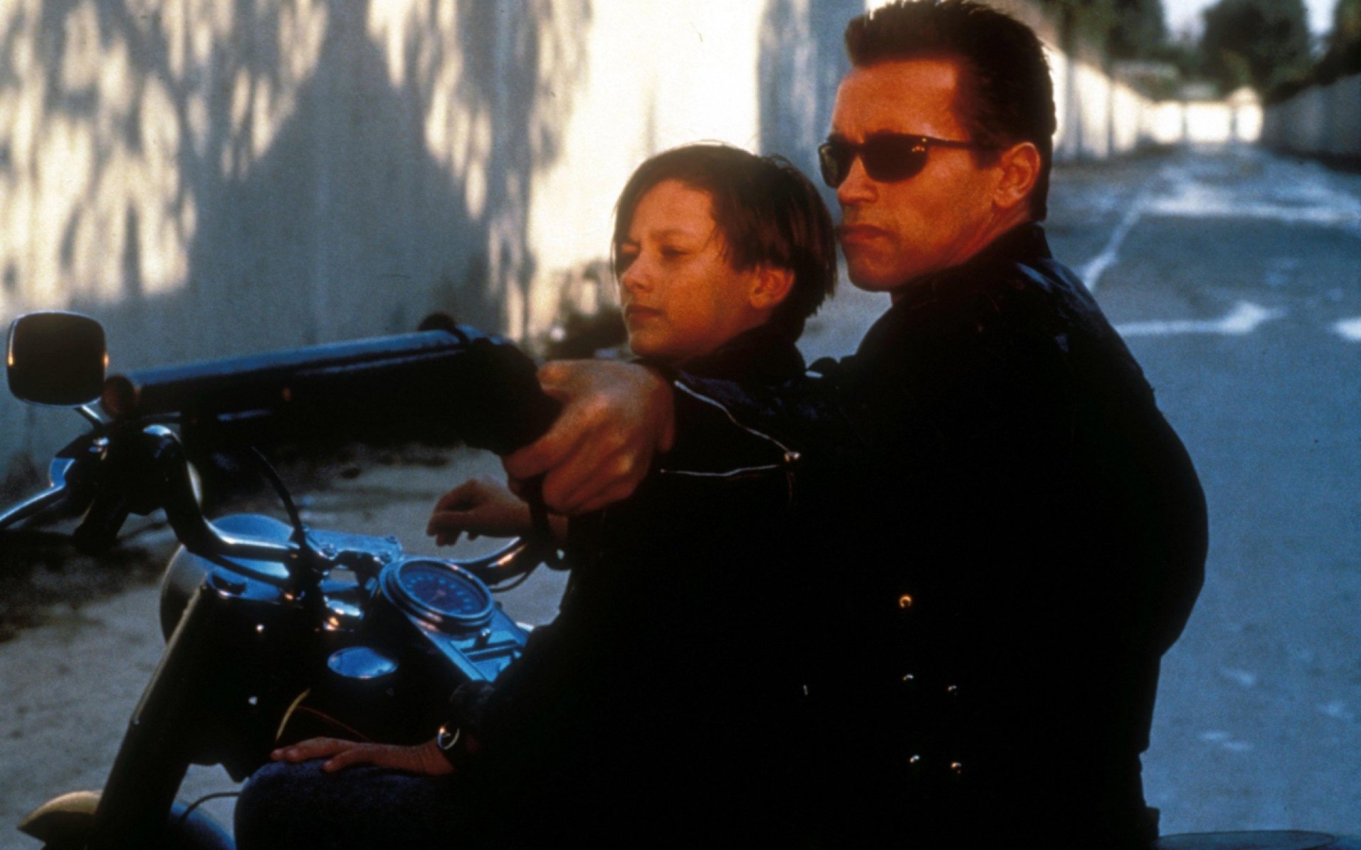Terminator 2: Judgment Day HD 1080p Trailer - 1991 - YouTube