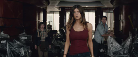 A high-definition wallpaper featuring Alexandra Daddario, Hugo Johnstone-Burt, and Art Parkinson in a dramatic scene from the movie San Andreas.