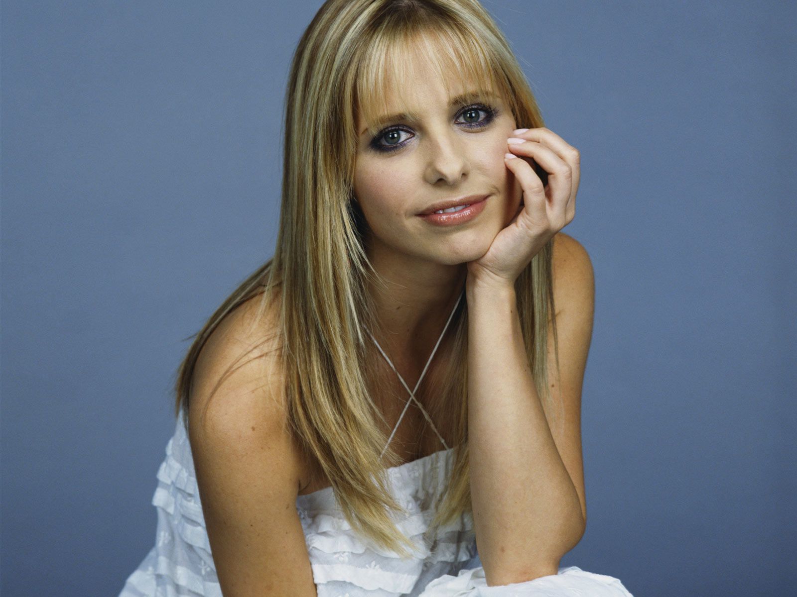 Download Celebrity Sarah Michelle Gellar Wallpaper