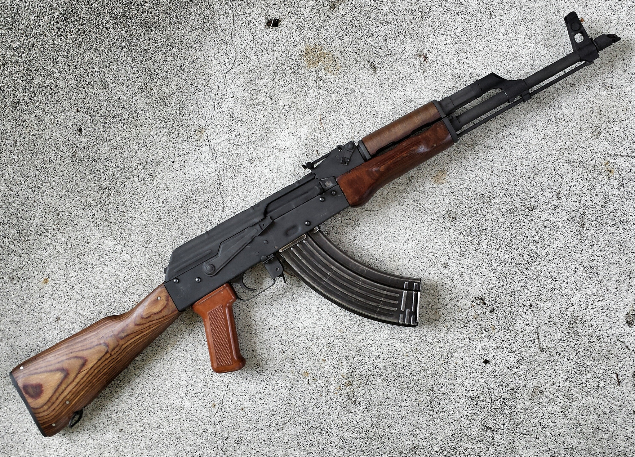 AK-47 HD Wallpaper