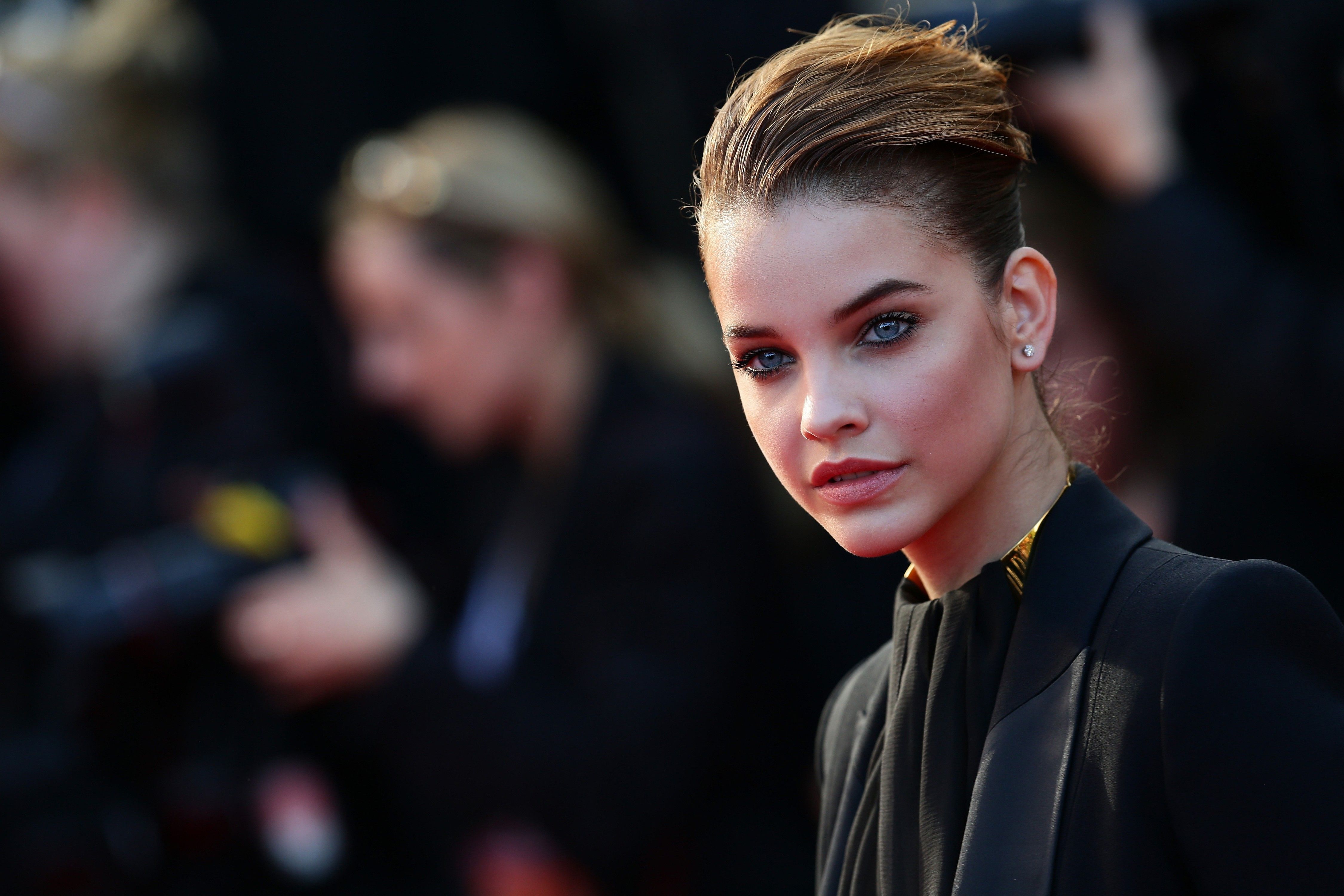 Download Celebrity Barbara Palvin 4k Ultra HD Wallpaper