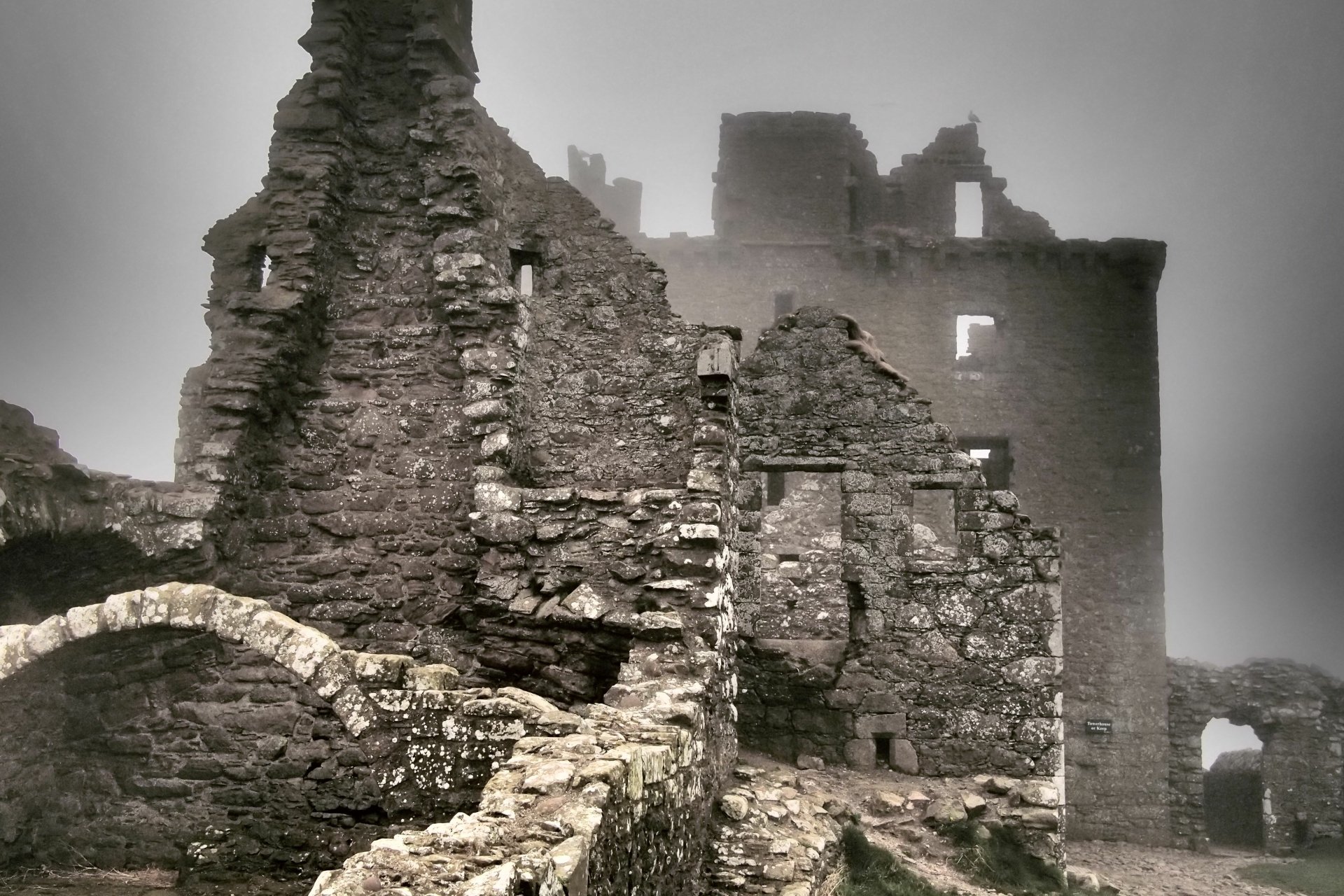 Download Man Made Dunnottar Castle 4k Ultra HD Wallpaper