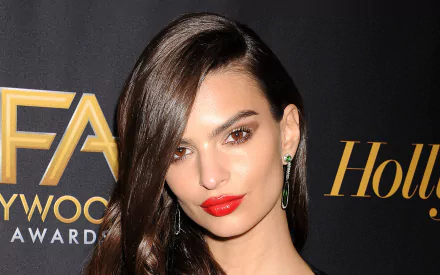 Celebrity Emily Ratajkowski HD Desktop Wallpaper | Background Image