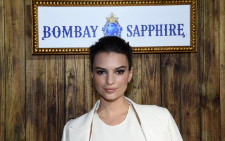 Celebrity Emily Ratajkowski HD Desktop Wallpaper | Background Image