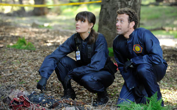 Emily Deschanel Temperance Brennan Jack Hodgins T.J. Thyne TV Show Bones (TV Show) HD Desktop Wallpaper | Background Image