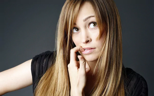 Celebrity Autumn Reeser HD Desktop Wallpaper | Background Image