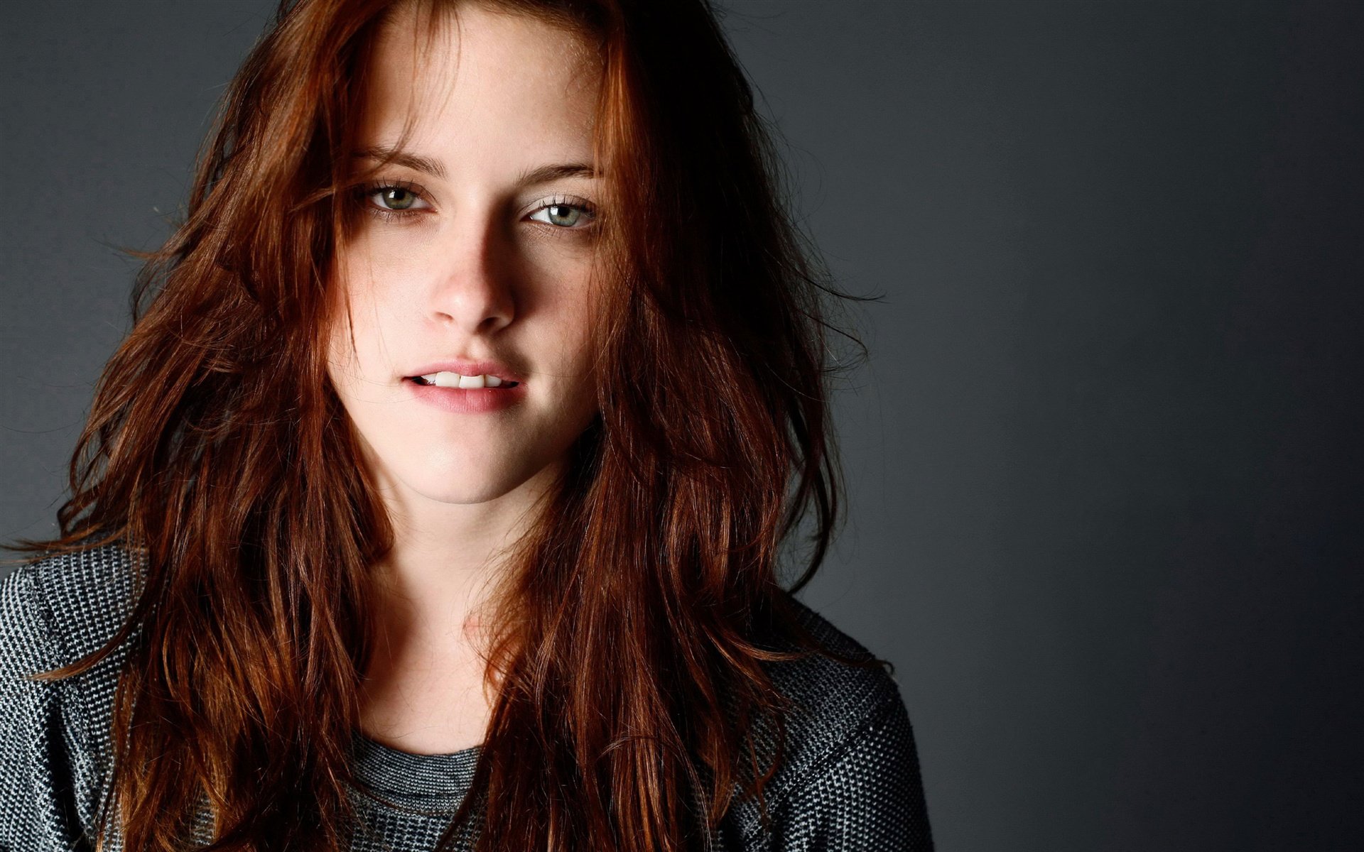 HD Wallpaper of Celebrity Kristen Stewart A Stunning Portrait
